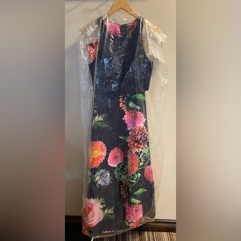 SEQUIN HEARTS Formal 2-piece Top & Skirt Set - Picture 4 of 15